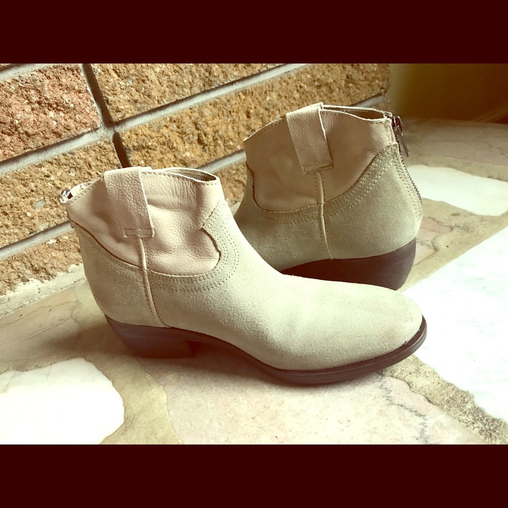 Steve Madden Midnite boots